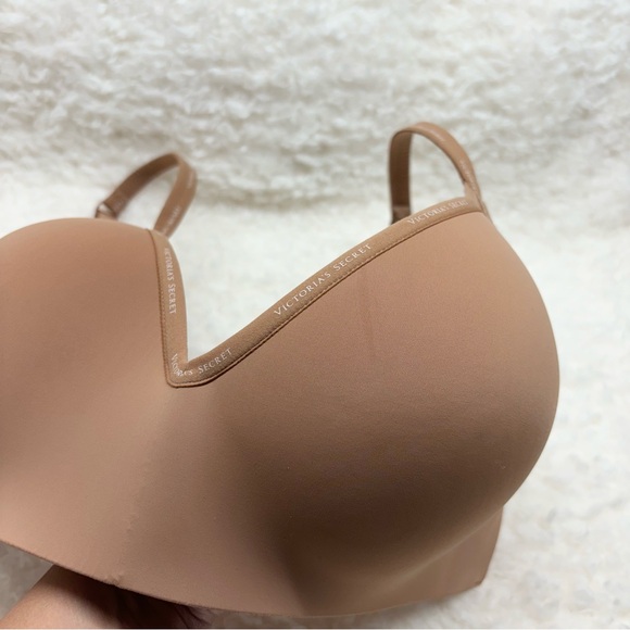 Victoria’s Secret T-Shirt Lightly Lined Wireless Bra 34DDD Nude Neutral - Picture 2 of 6